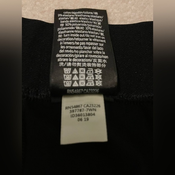 VS. PINK ultimate criss cross v waist leggings-medium like new - Picture 6 of 6